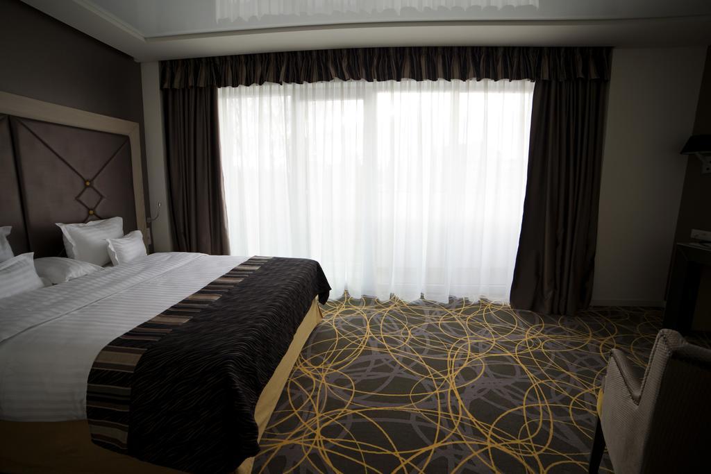 Exclusive Hotel & More Sibiu Exterior photo