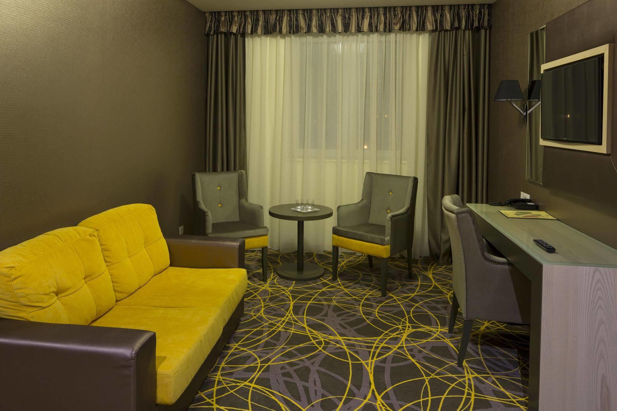Exclusive Hotel & More Sibiu Exterior photo