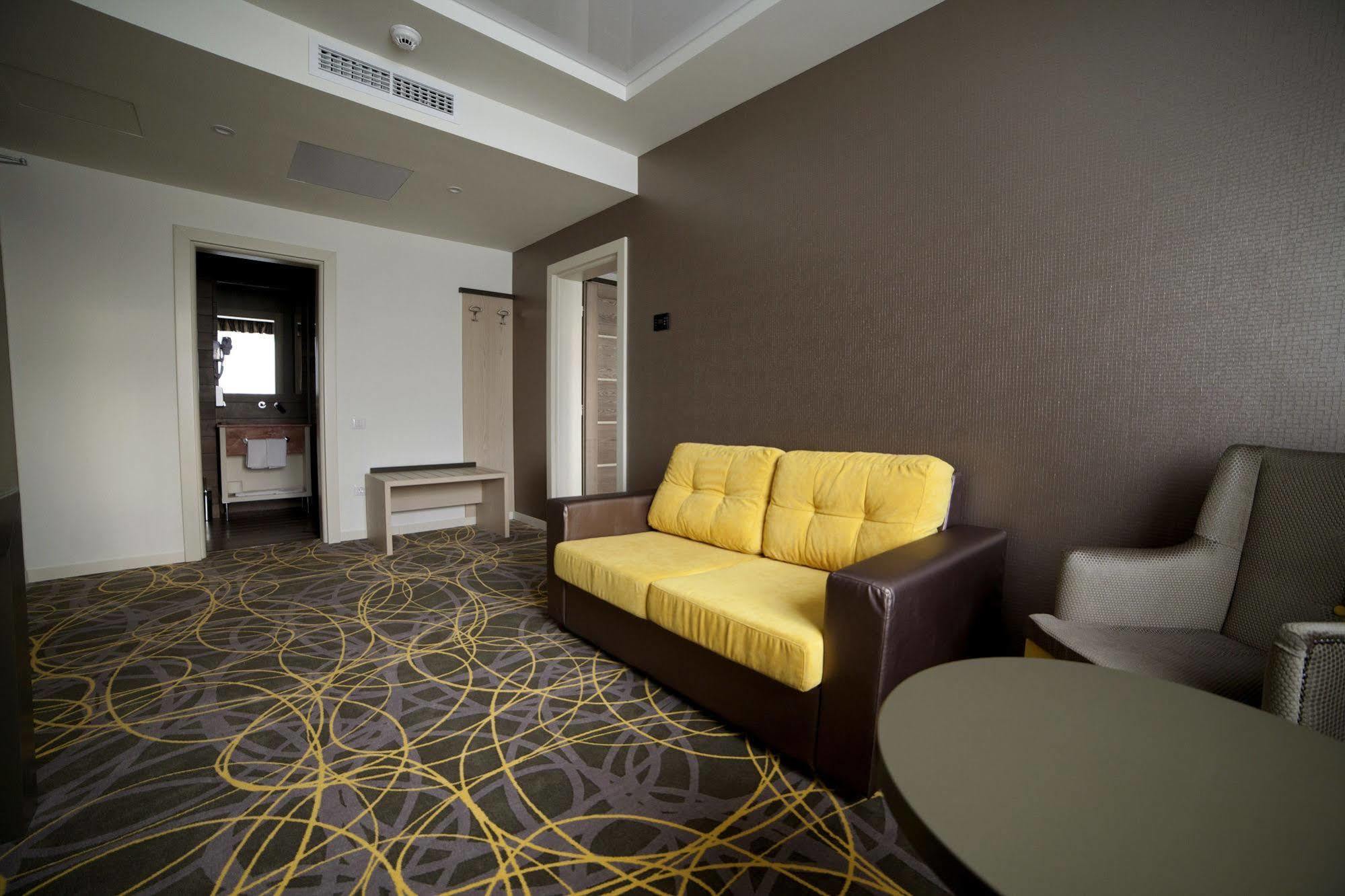 Exclusive Hotel & More Sibiu Exterior photo