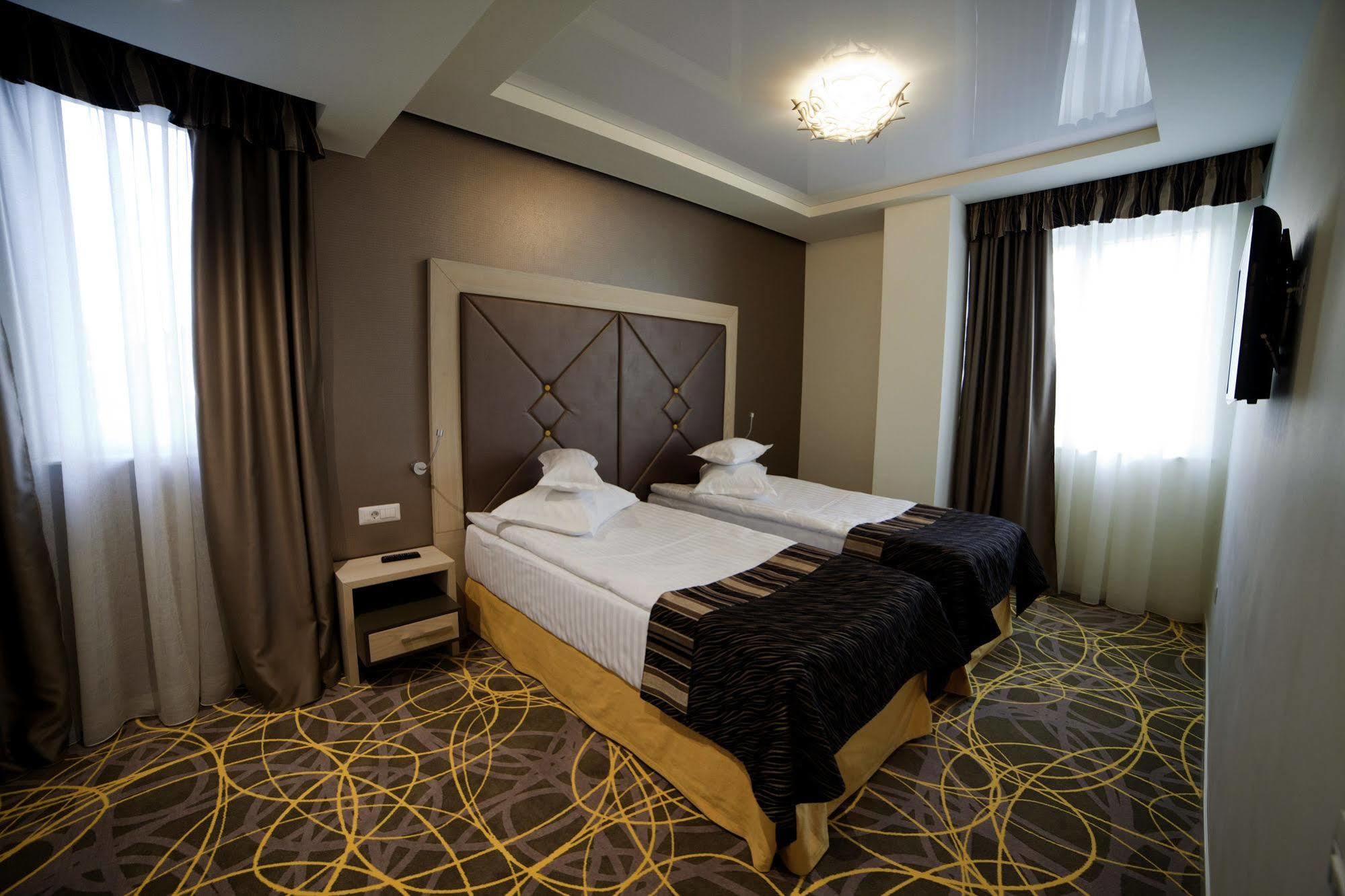 Exclusive Hotel & More Sibiu Exterior photo